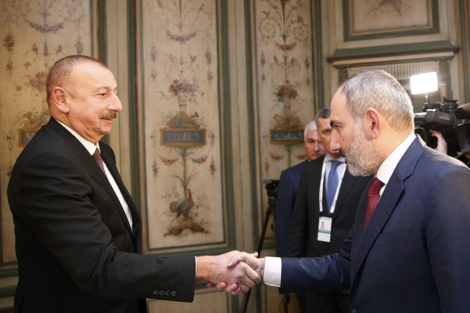 Глава МИД Армении ответил Алиеву. Тот говорил, что Пашинян отказывается от трехсторонней встречи