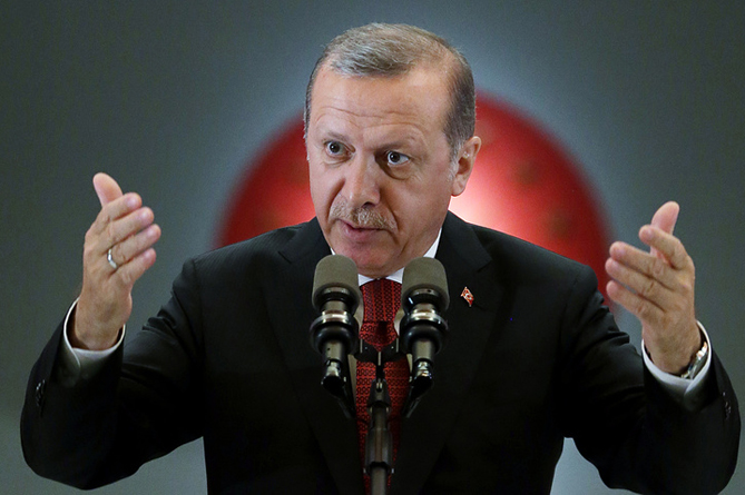 Анкара готова задействовать всю свою боевую мощь при проведении операции в сирийском Идлибе - Эрдоган