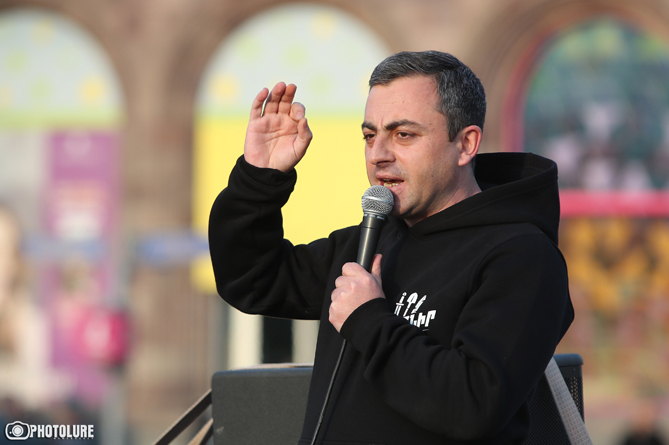  Оппозиционер Ишхан Сагателян отстранен с должности вице-спикера НС Армении 