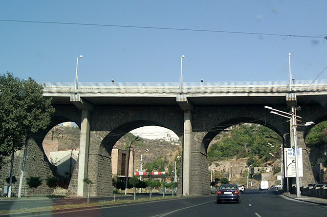 Проезд по одному из ключевых проспектов Еревана будут частично перекрывать в течение 1 месяца 