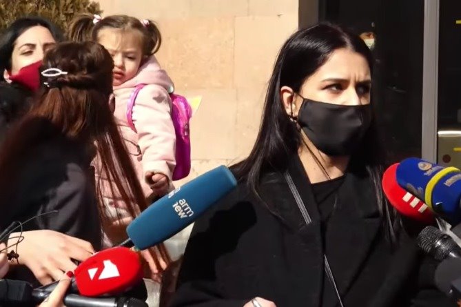 Пикет в Ереване: родители недовольны системой приема детей в детсады (ВИДЕО) Пикет в Ереване: родители недовольны системой приема детей в детсады (ВИДЕО)