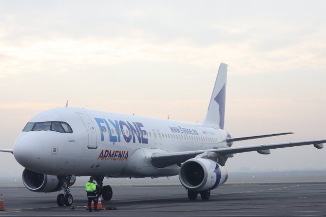 Первый рейс FLYONE ARMENIA не пустили в Москву. В компании объяснили это "непредвиденными обстоятельствами"