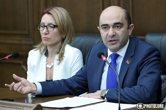Оппозиция заявляет об уничтожении инакомыслия в Армении неприемлемыми методами Оппозиция заявляет об уничтожении инакомыслия в Армении неприемлемыми методами