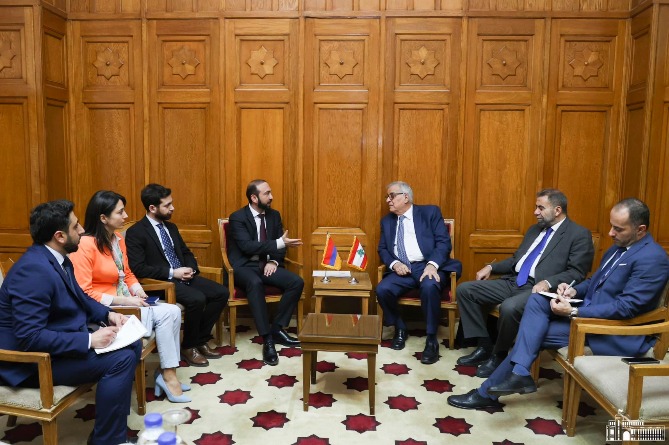 Глава МИД Армении заявил вице-премьеру Иордании о недопустимости спекуляций со стороны Азербайджана религиозным фактором
