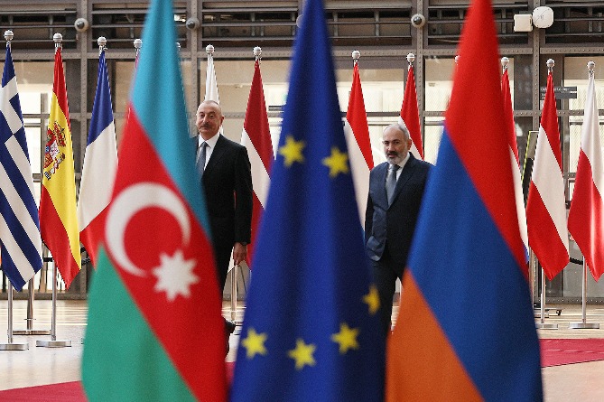 ЕС стремится организовать встречу Пашинян-Алиев: Клаар объяснил цель визита в Ереван