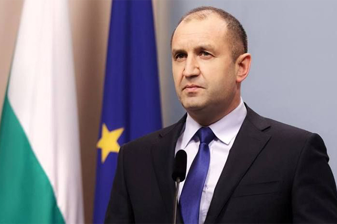 Президент Болгарии усомнился в психическом здоровье премьера Президент Болгарии усомнился в психическом здоровье премьера