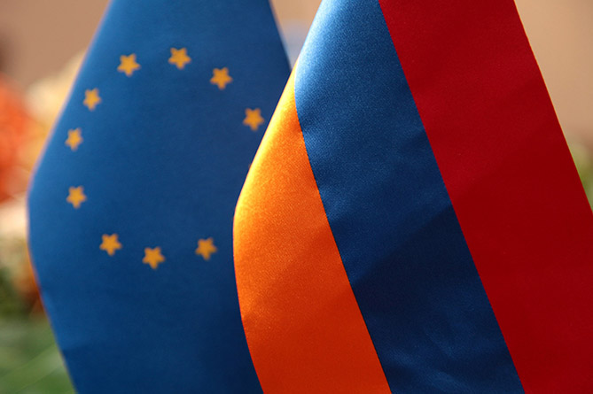   Минобороны Армении подтвердило готовность содействовать гражданской миссии ЕС