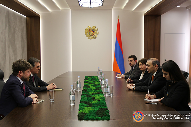 Глава Совбеза Армении обсудил с французским сопредседателем МГ ОБСЕ вопросы региональной безопасности
