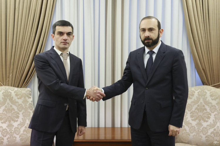 Главы МИД Армении и Арцаха обсудили ситуацию с блокированием Лачинского коридора (ВИДЕО)