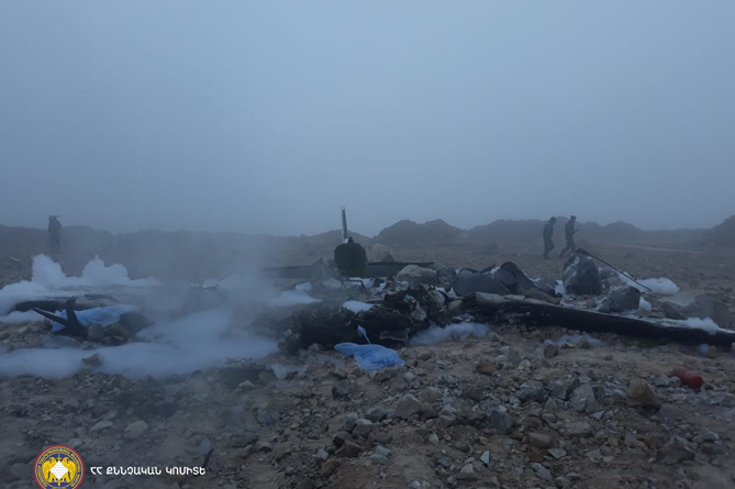 В Армении выясняют причины авиакатастрофы, унесшей жизни двух человек