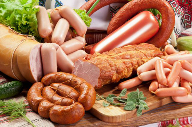 Употребление колбасы и сосисок увеличивает риск деменции - исследование