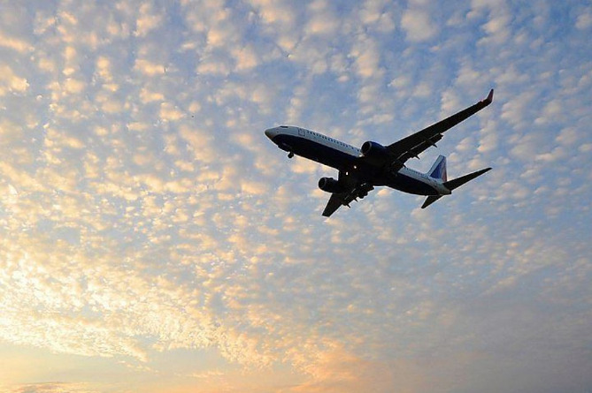  Запрет на полеты в 11 аэропортов юга и центра РФ вновь продлен