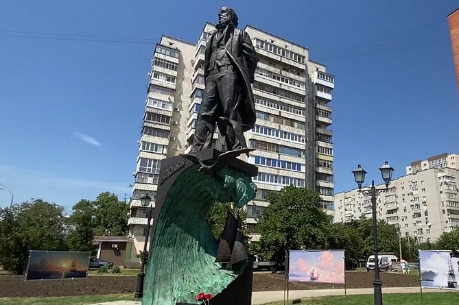 Памятник Айвазовскому открыли в Краснодаре Памятник Айвазовскому открыли в Краснодаре