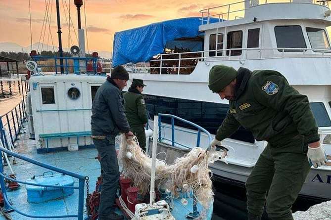   На озере Севан рыбаки-браконьеры вступили в перепалку с полицейскими