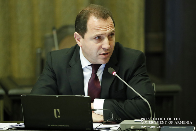 Министр обороны Армении вызван на заседание комиссии парламента по обороне Министр обороны Армении вызван на заседание комиссии парламента по обороне