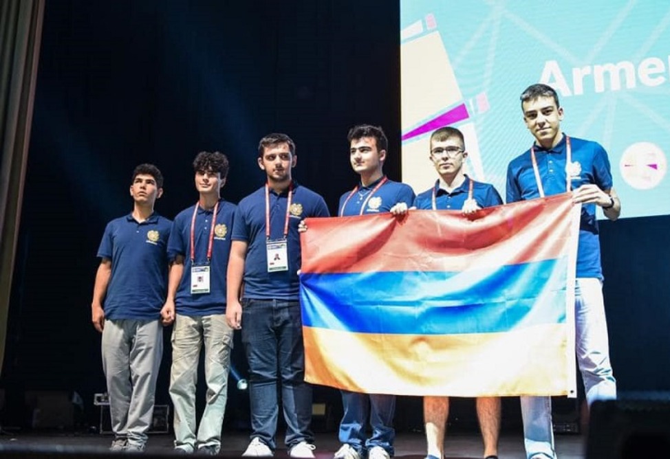 На Международной олимпиаде по математике 5 из 6 участников от Армении завоевали бронзовые медали