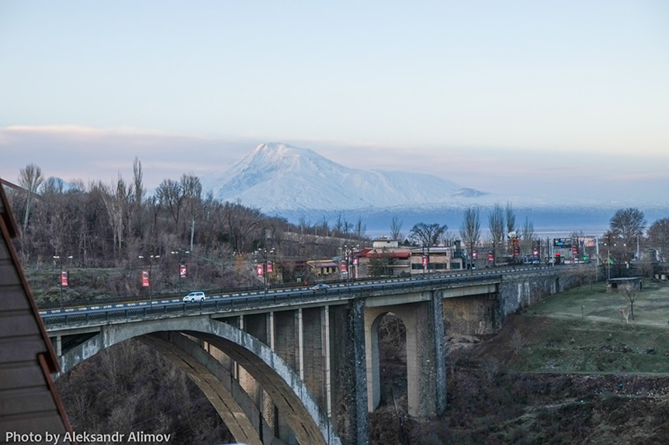 Разданское ущелье Ереван фото Александр Алимов.jpg