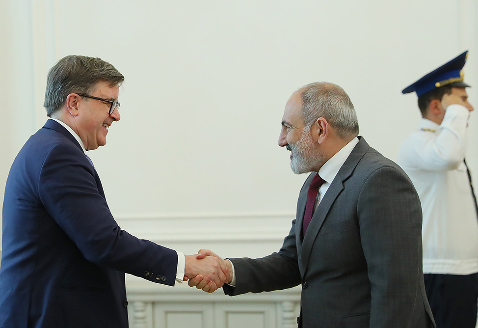О'Брайен - Пашиняну: США продолжит оказывать поддержку Армении для продвижения реформ в различных направлениях