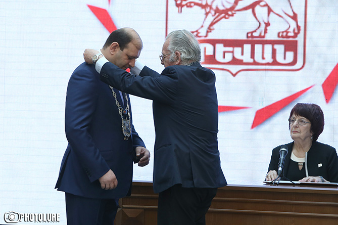 Церемония инаугурации мэра Еревана Тарона Маркаряна 
