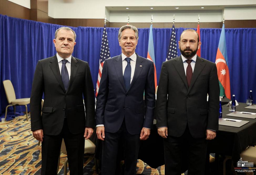 Ереван и Баку заявили о прогрессе на пути к установлению межгосударственных отношений 