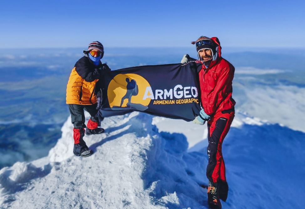 10-летний Вардгес Геворкян – самый юный армянский путешественник, поднявшийся на вершину Арарата (ФОТО) 