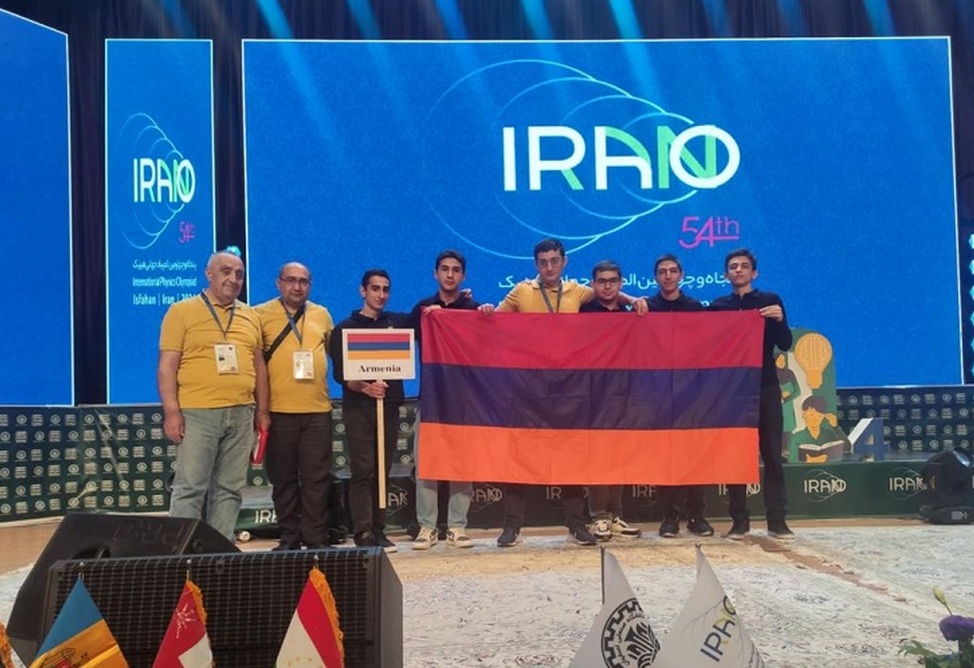 Три бронзовые медали получили армянские школьники на олимпиаде по физике в Иране (ФОТО)  