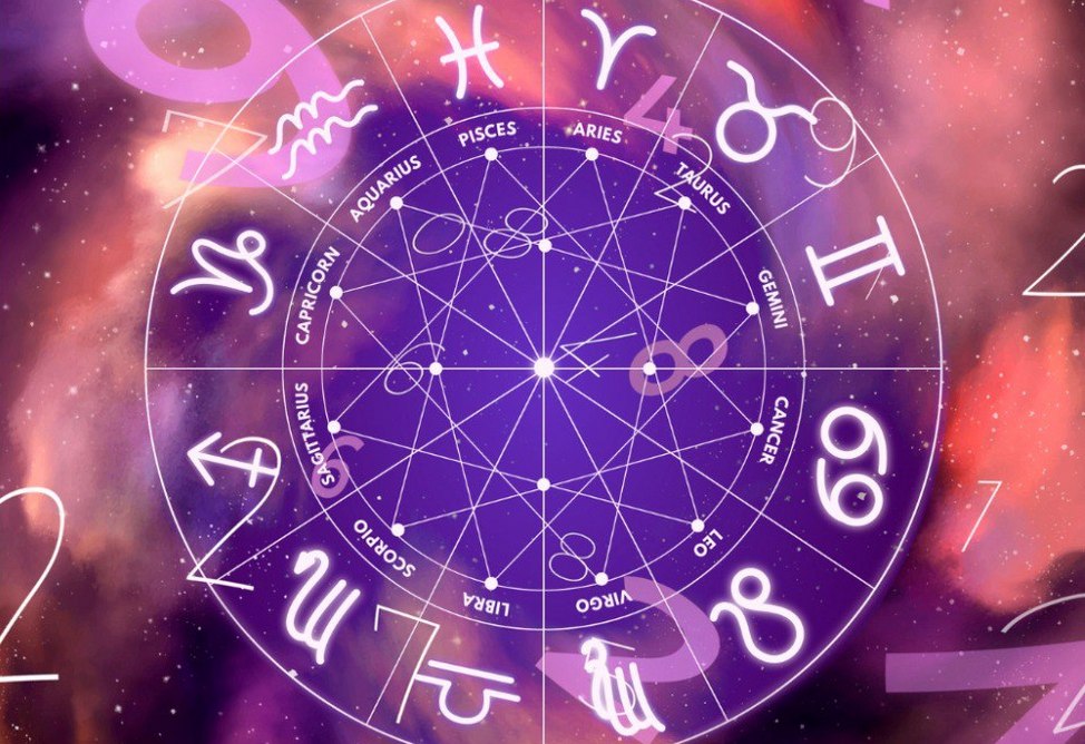 Астролог:  3 знака зодиака, которых ждет счастливое лето