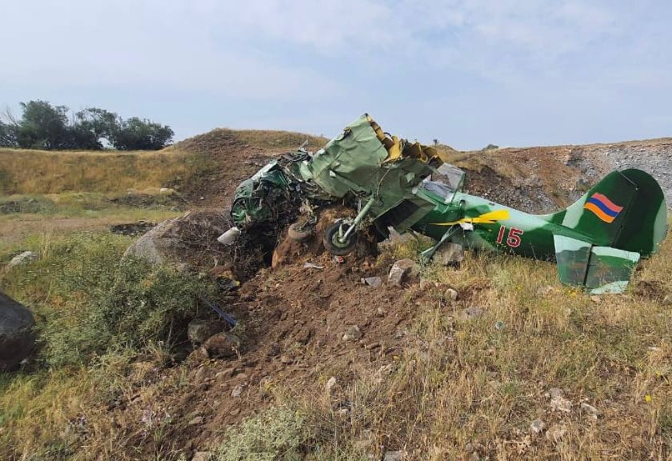 Самолет потерпел крушение близ Еревана, погибли предварительно два человека