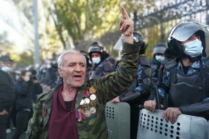 Масштабный оппозиционный митинг в Ереване (ФОТОРЕПОРТАЖ) Масштабный оппозиционный митинг в Ереване (ФОТОРЕПОРТАЖ)
