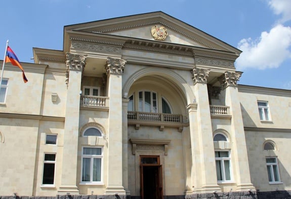 Վահագն Խաչատուրյանը ստորագրել է օրենքներ, որոնք թույլ են տալիս պետականացնել ՀԷՑ-ը 