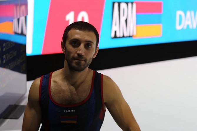 Армянский гимнаст Артур Давтян стал золотым медалистом первого этапа Кубка Мира
