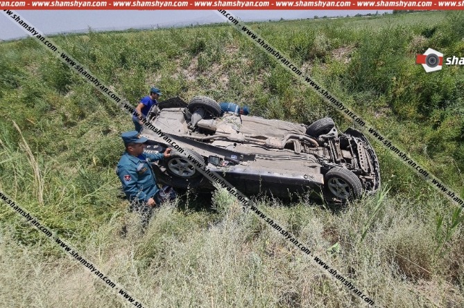 Ողբերգական ավտովթար Արարատի մարզում.Mercedes–ը, մի քանի պտույտ գլորվելով, հայտնվել է դաշտում, կա զոհ ու վիրավորներ