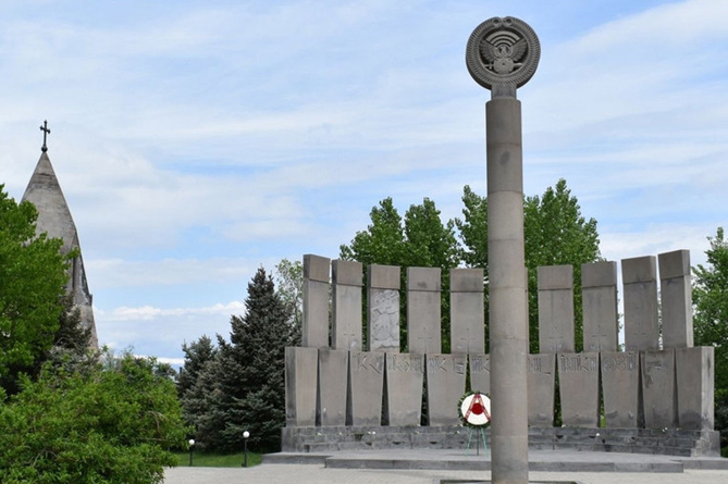 В воинском пантеоне «Ераблур» будет воздвигнут мемориал в память солдат, погибших в 44-дневной войне в Арцахе В воинском пантеоне «Ераблур» будет воздвигнут мемориал в память солдат, погибших в 44-дневной войне в Арцахе