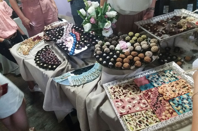 Третий "Choco Fest" состоялся в Ереване: классика и "handmade" (ФОТО)