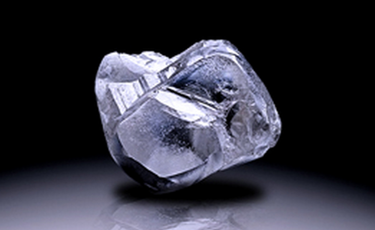АЛРОСА добыла уникальный алмаз технического качества весом 888 карат
