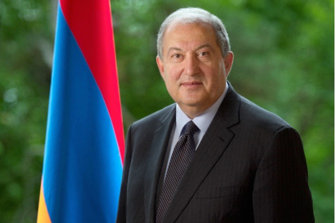 СРОЧНО! Президент Армении принял отставку правительства