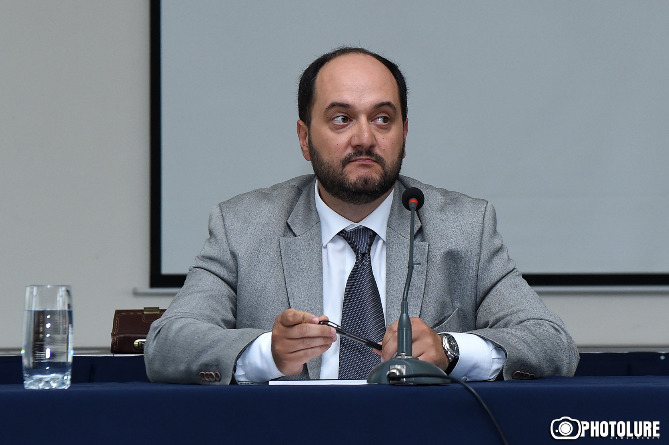 ԿԳ նախարարի և «Այբ» դպրոցի միջև դիմակայությունը շարունակվում է ԿԳ նախարարի և «Այբ» դպրոցի միջև դիմակայությունը շարունակվում է