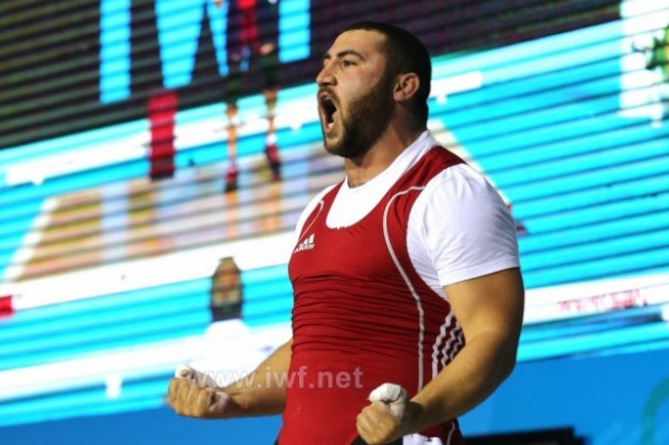 Ծանրորդ Սիմոն Մարտիրոսյանը դարձավ Օլիմպիական խաղերի արծաթե մեդալակիր