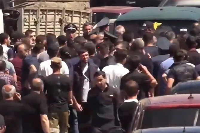 В Армении арестованы еще трое участников акций неповиновения в Тавуше (ВИДЕО)