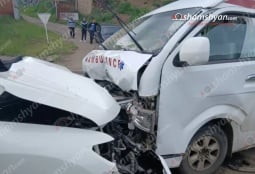 Խոշոր ավտովթար՝ շտապօգնության մեքենայի մասնակցությամբ․ վարորդը, բժիշկն ու բուժքույրը հոսպիտալացվել են