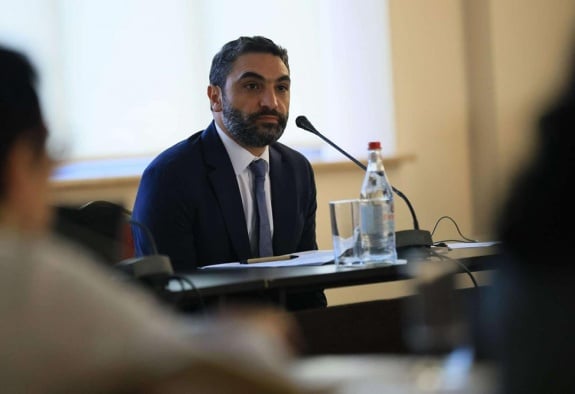 Հակոբ Սիմիդյանն ազատվել է Շրջակա միջավայրի նախարարի պաշտոնից, նրա փոխարեն նշանակվել է Համբարձում Մաթևոսյանը