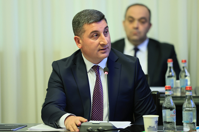 Глава Минтерруправления РА надеется на решение с Азербайджаном вопроса анклавов и использования инфраструктуры