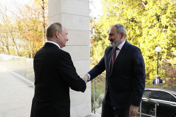  Путин проводит отдельную встречу с Пашиняном - Песков 