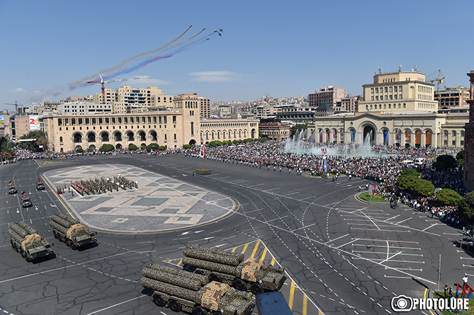 Армения отпраздновала 25-летие независимости беспрецедентным парадом-10