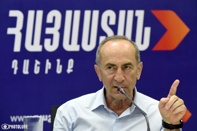 Քոչարյանը` նոր արտահերթ խորհրդարանական ընտրությունների, մանդատները վերցնելու հարցի և հետագա պայքարի մասին Քոչարյանը` նոր արտահերթ խորհրդարանական ընտրությունների, մանդատները վերցնելու հարցի և հետագա պայքարի մասին