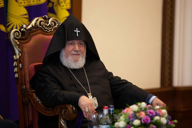 Католикос Гарегин Второй основал представительство ААЦ на Бакланах Католикос Гарегин Второй основал представительство ААЦ на Бакланах