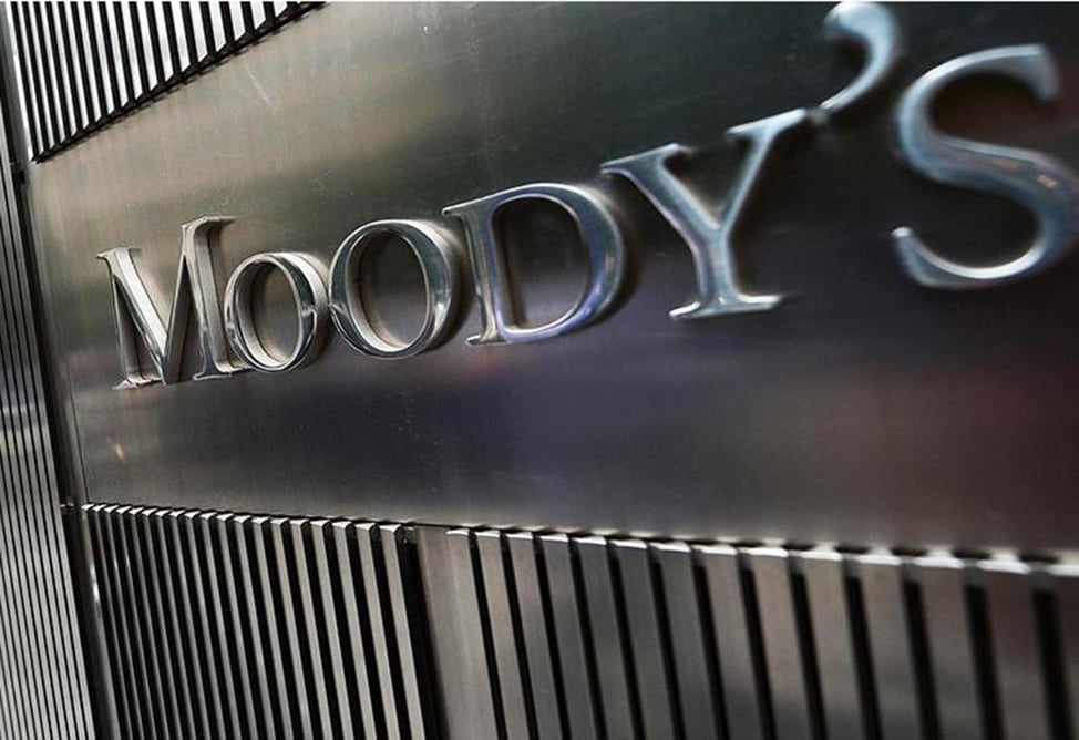 Moody's лишило США наивысшего кредитного рейтинга на опасениях по поводу растущего госдолга