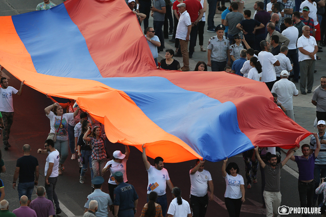 Оппозиция изменила место проведения митингов в Ереване и озвучила планы на вторник (ФОТО) Оппозиция изменила место проведения митингов в Ереване и озвучила планы на вторник (ФОТО)