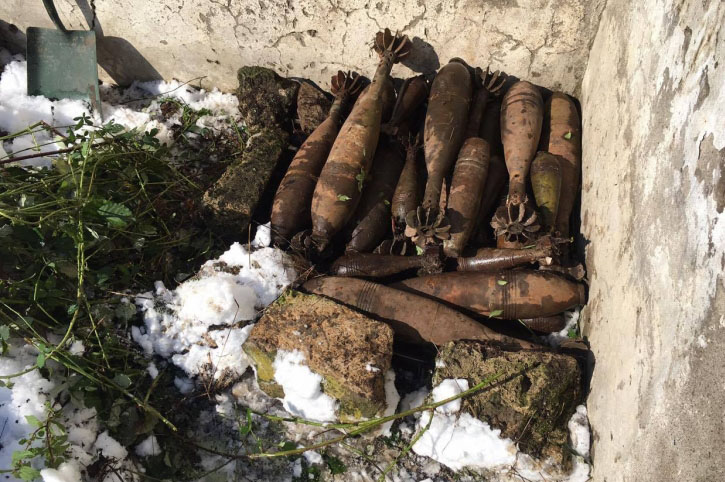 Կապանում հակառակորդի լքած հենակետերում հայտնաբերված զինամթերքը  ոչնչացվել է ՀՀ ԶՈՒ ջանքերով