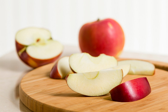 Հազի դեմ տնական միջոց` խնձորով, մեղրով և կիտրոնով